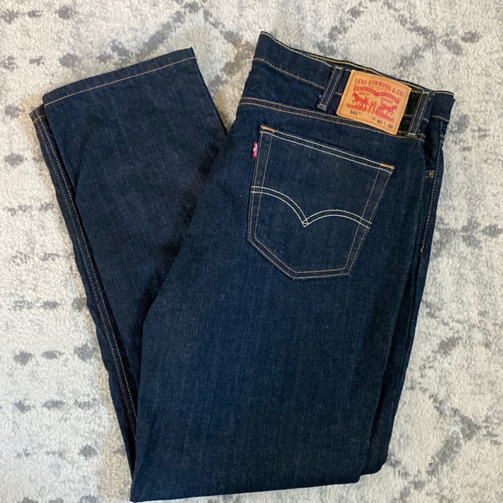 Dark Wash Men’s Levi’s 541
